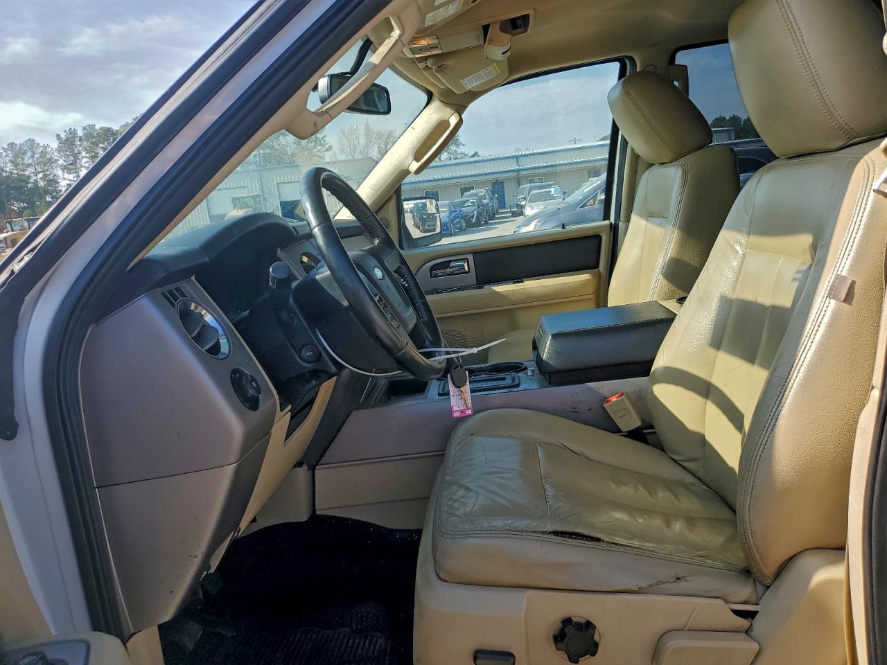 Ford Expedition El Xlt Image 4