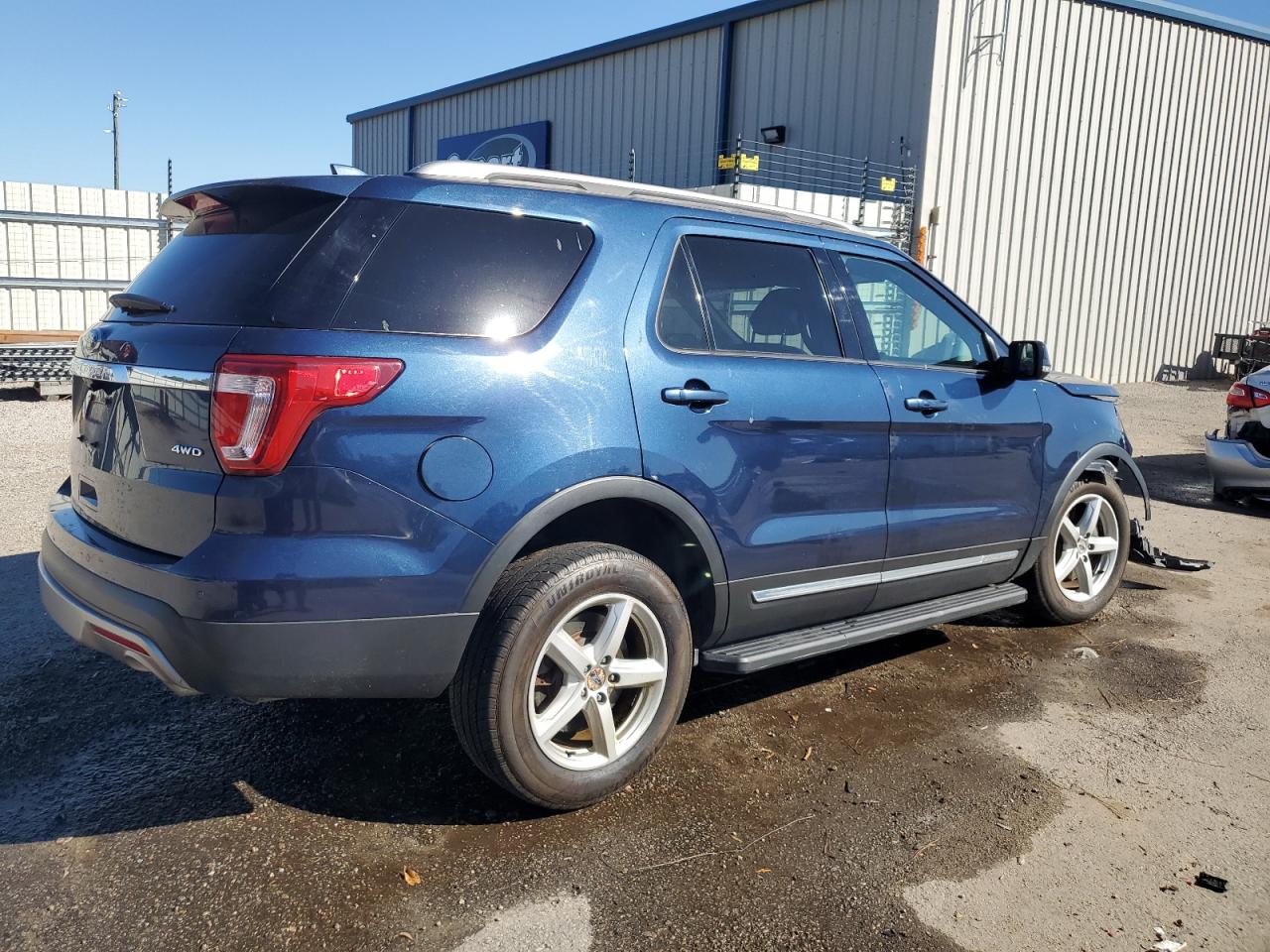 Ford Explorer Xlt Image 2