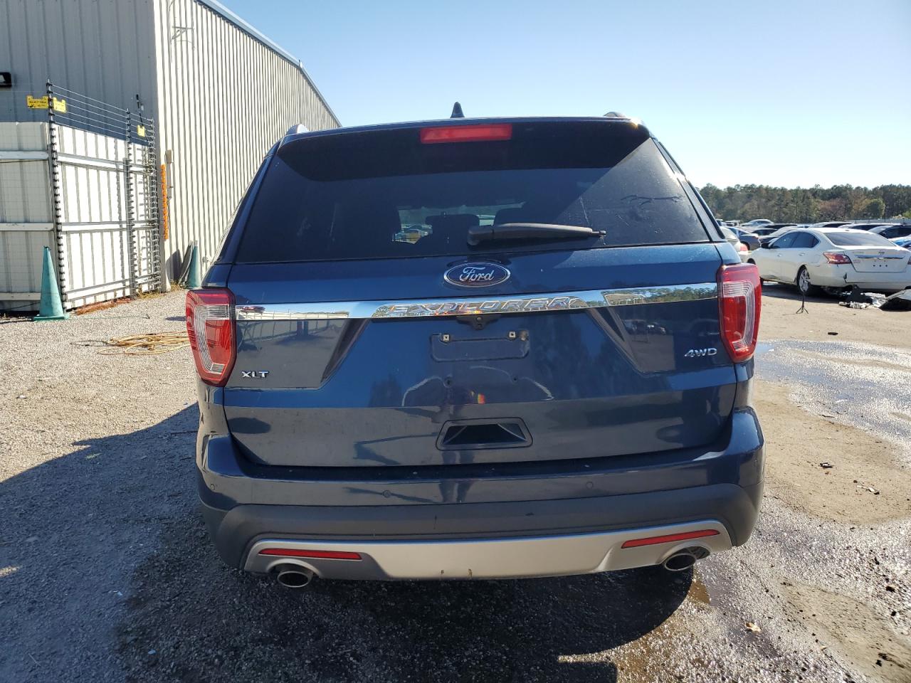 Ford Explorer Xlt Image 6