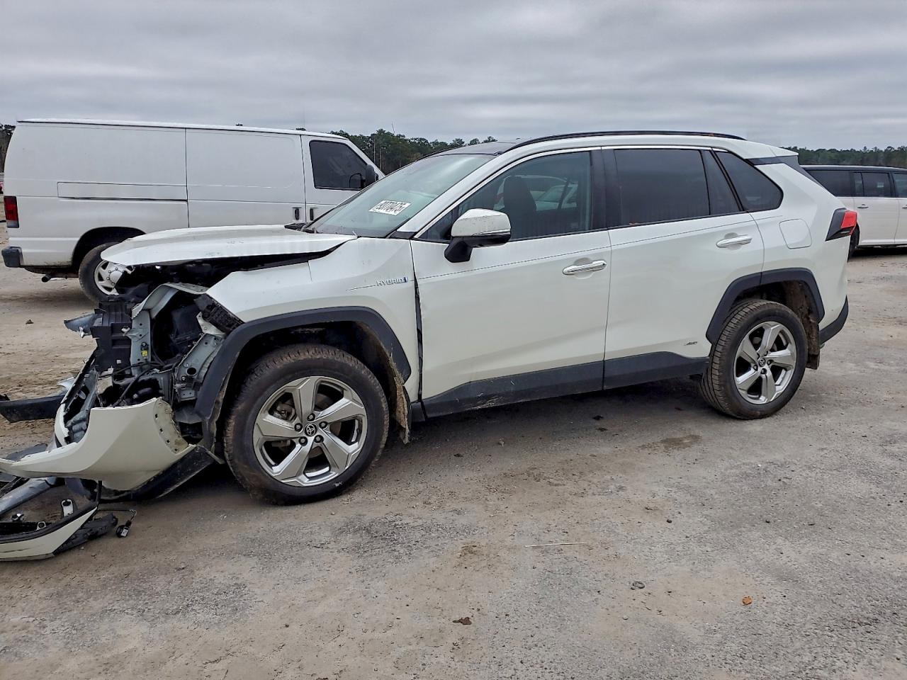 Toyota RAV4 Limited Image 1