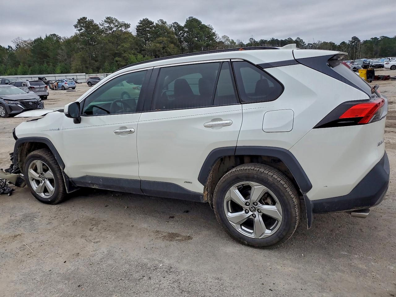 Toyota RAV4 Limited Image 2