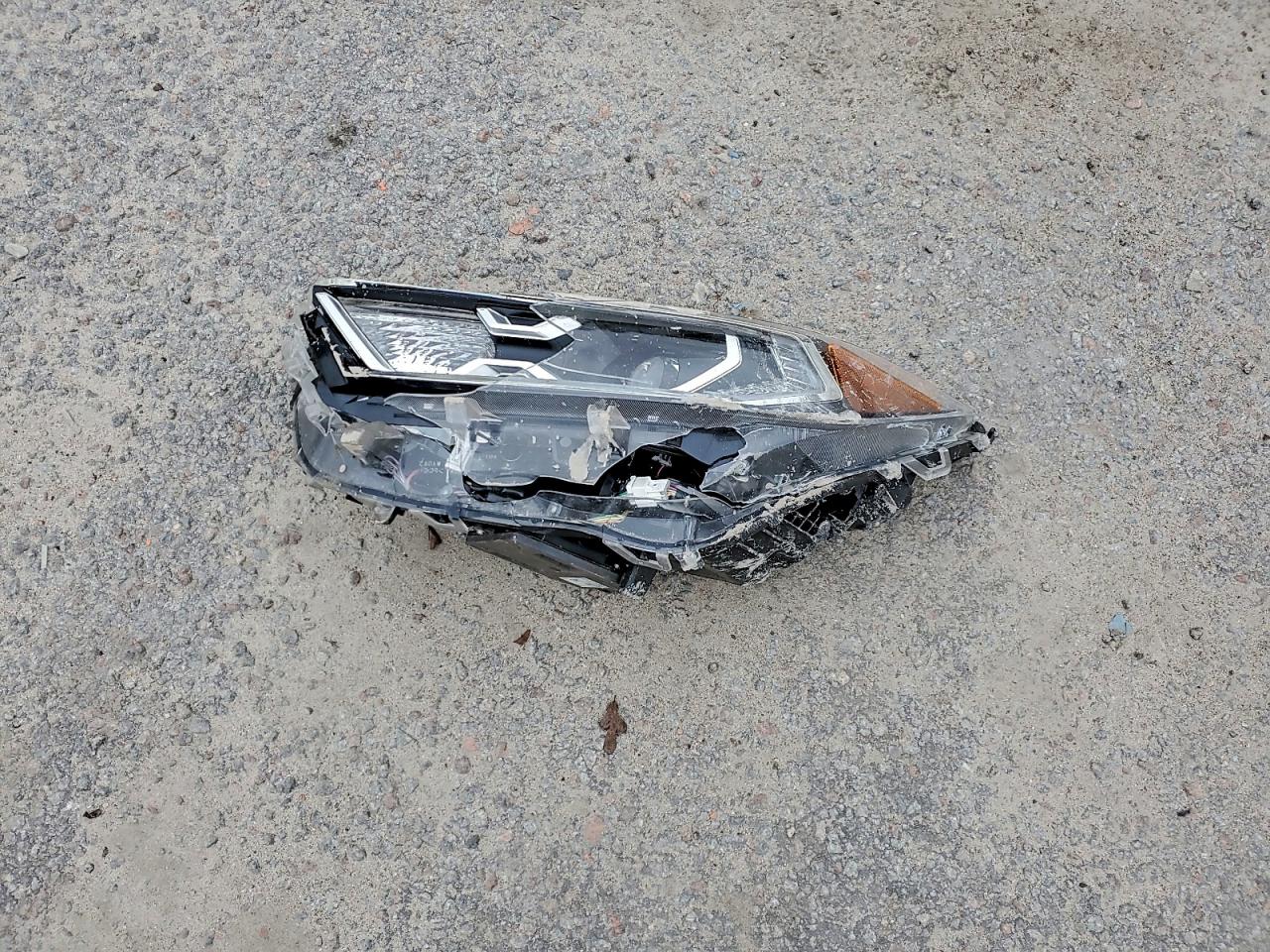 Toyota RAV4 Limited Image 12