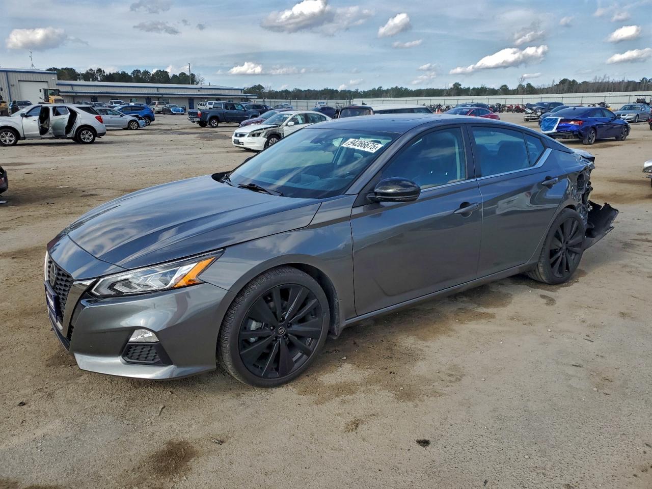 Nissan Altima Sr Image 1