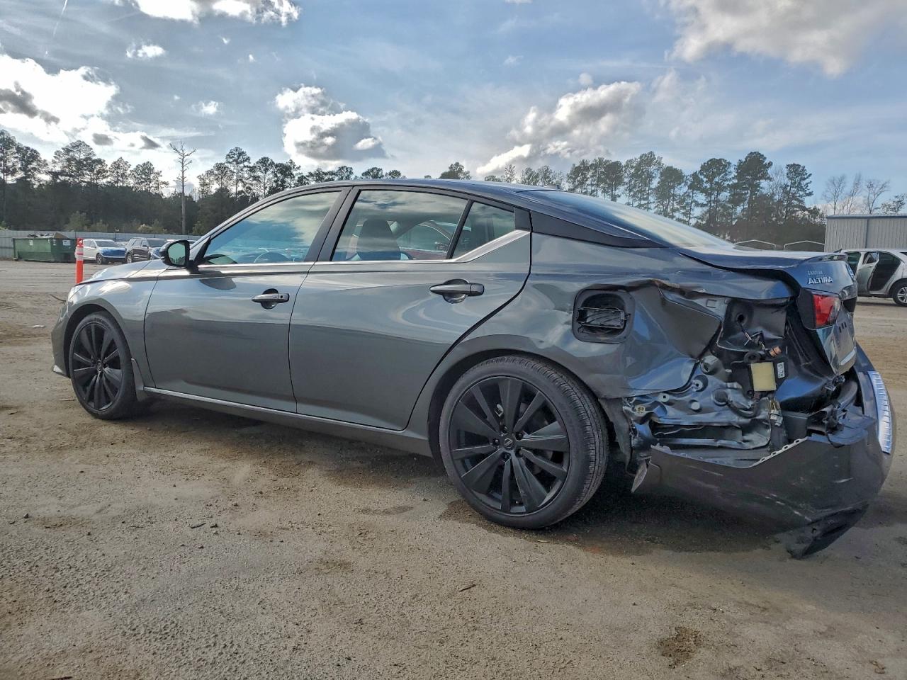 Nissan Altima Sr Image 4