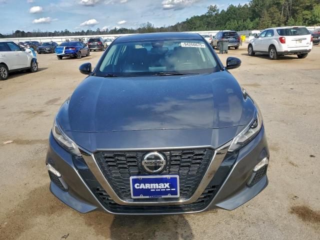 Nissan Altima Sr Image 10