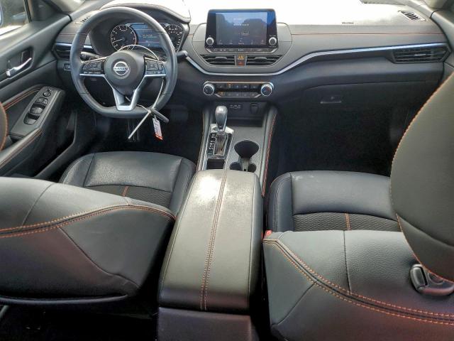 Nissan Altima Sr Image 2