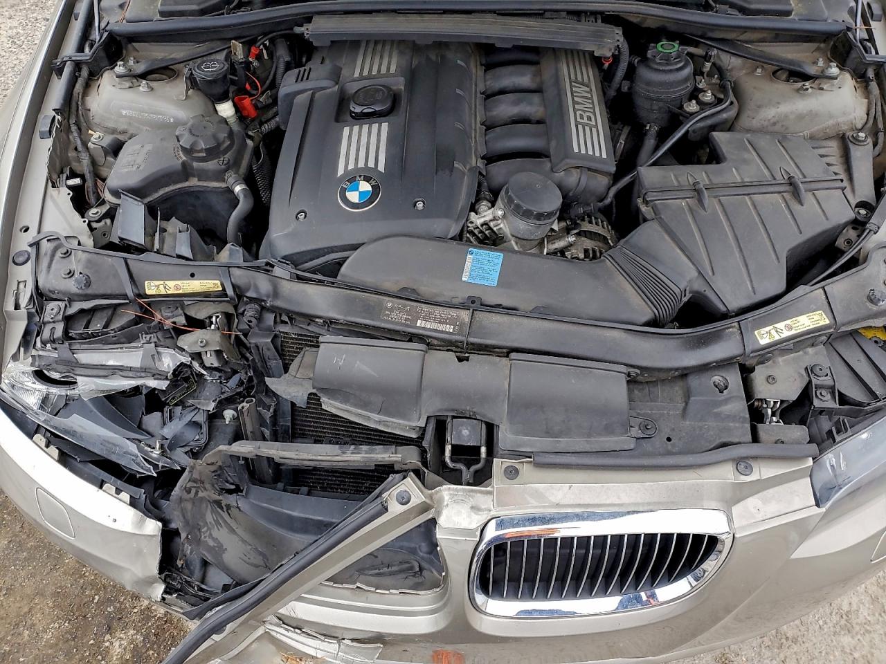 BMW 3 Series I Image 11