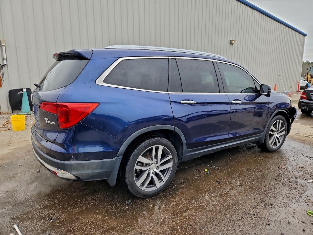 Honda Pilot Touring Image 10