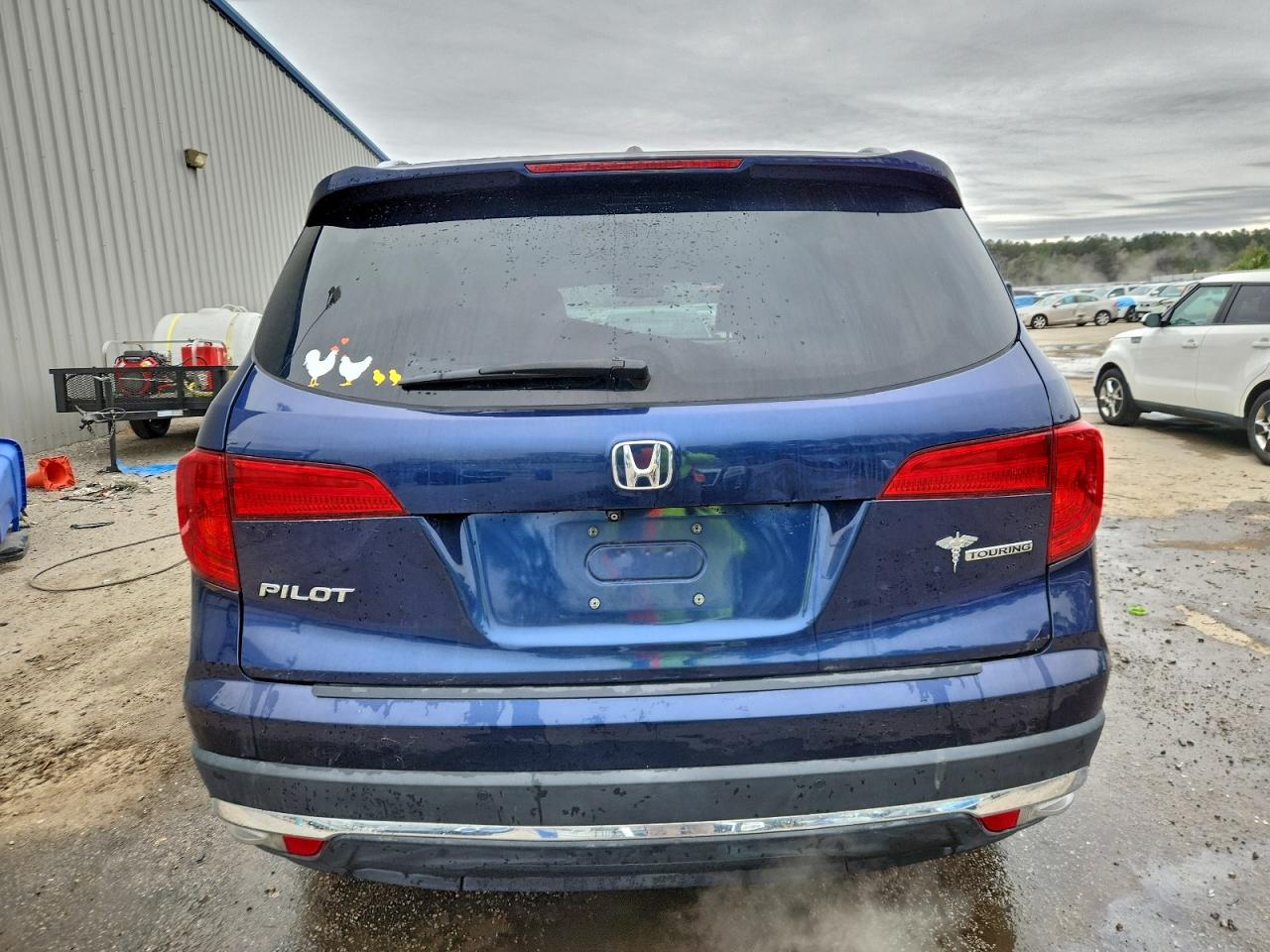Honda Pilot Touring Image 3