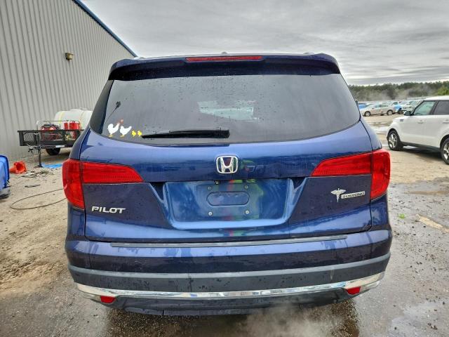 Honda Pilot Touring Image 3