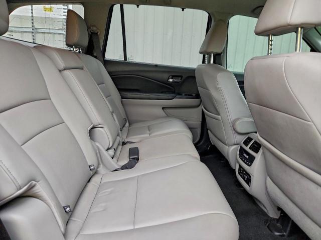 Honda Pilot Touring Image 5