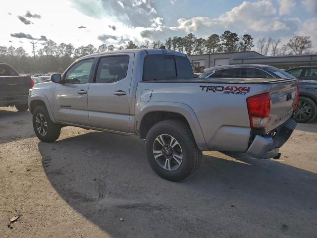 Toyota Tacoma Double Cab Image 5
