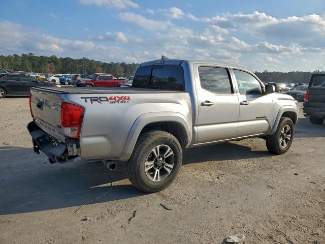 Toyota Tacoma Double Cab Image 6