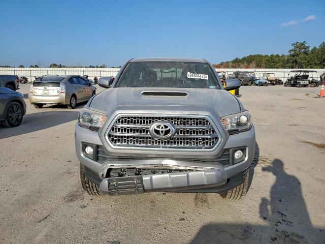 Toyota Tacoma Double Cab Image 7
