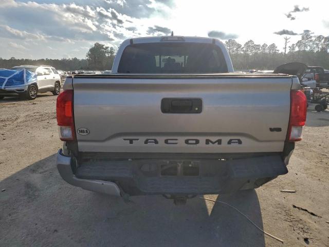 Toyota Tacoma Double Cab Image 3