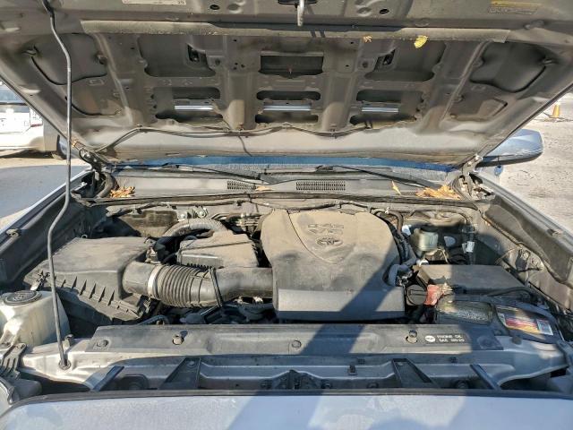 Toyota Tacoma Double Cab Image 9