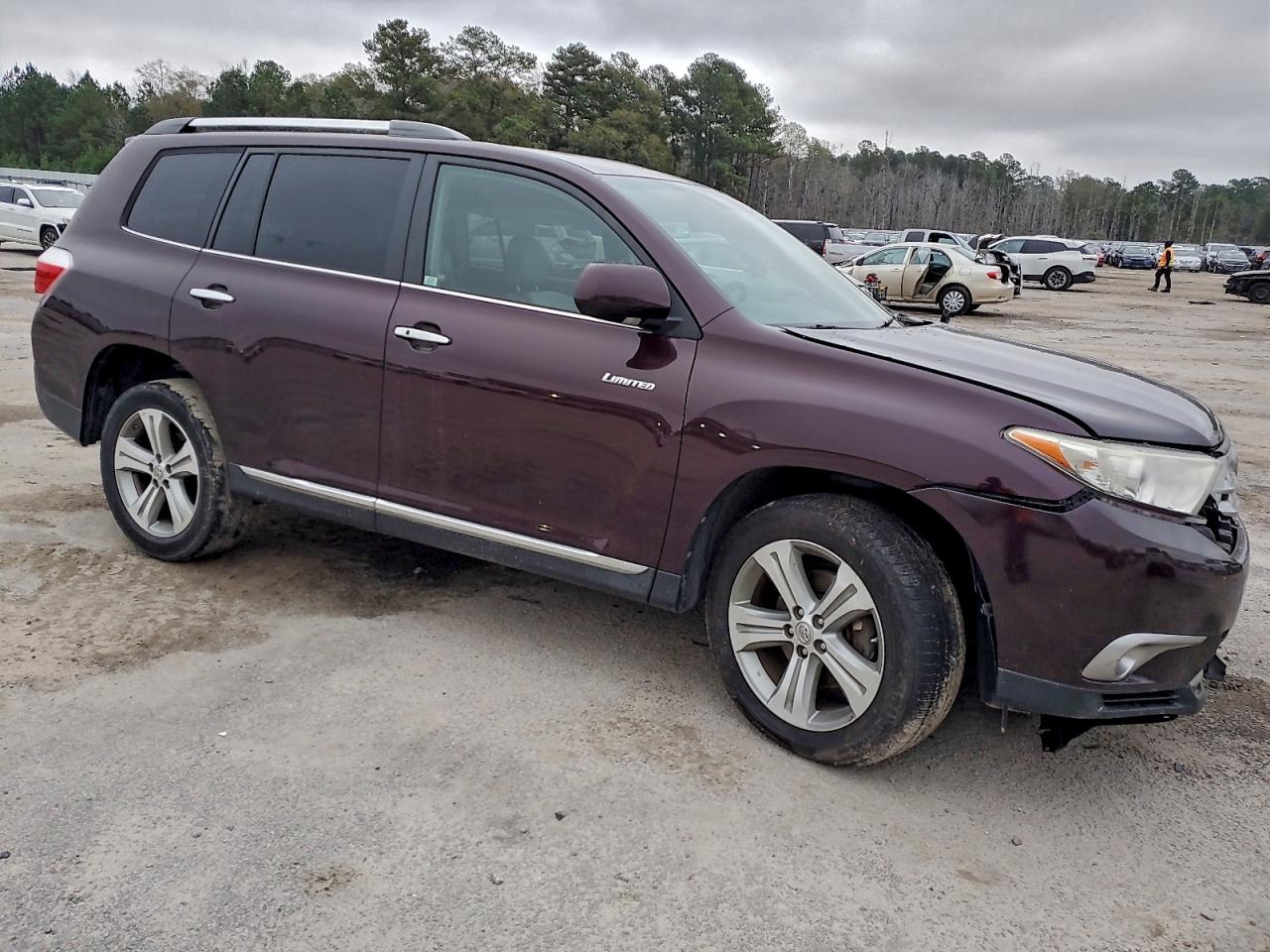 Toyota Highlander Limited Image 2