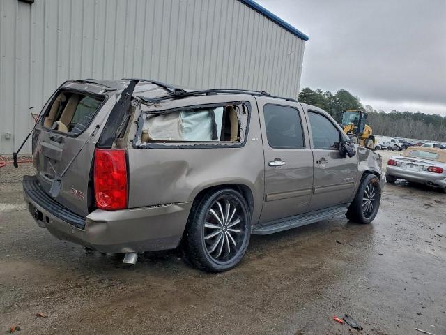 GMC Yukon C1500 Slt Image 13