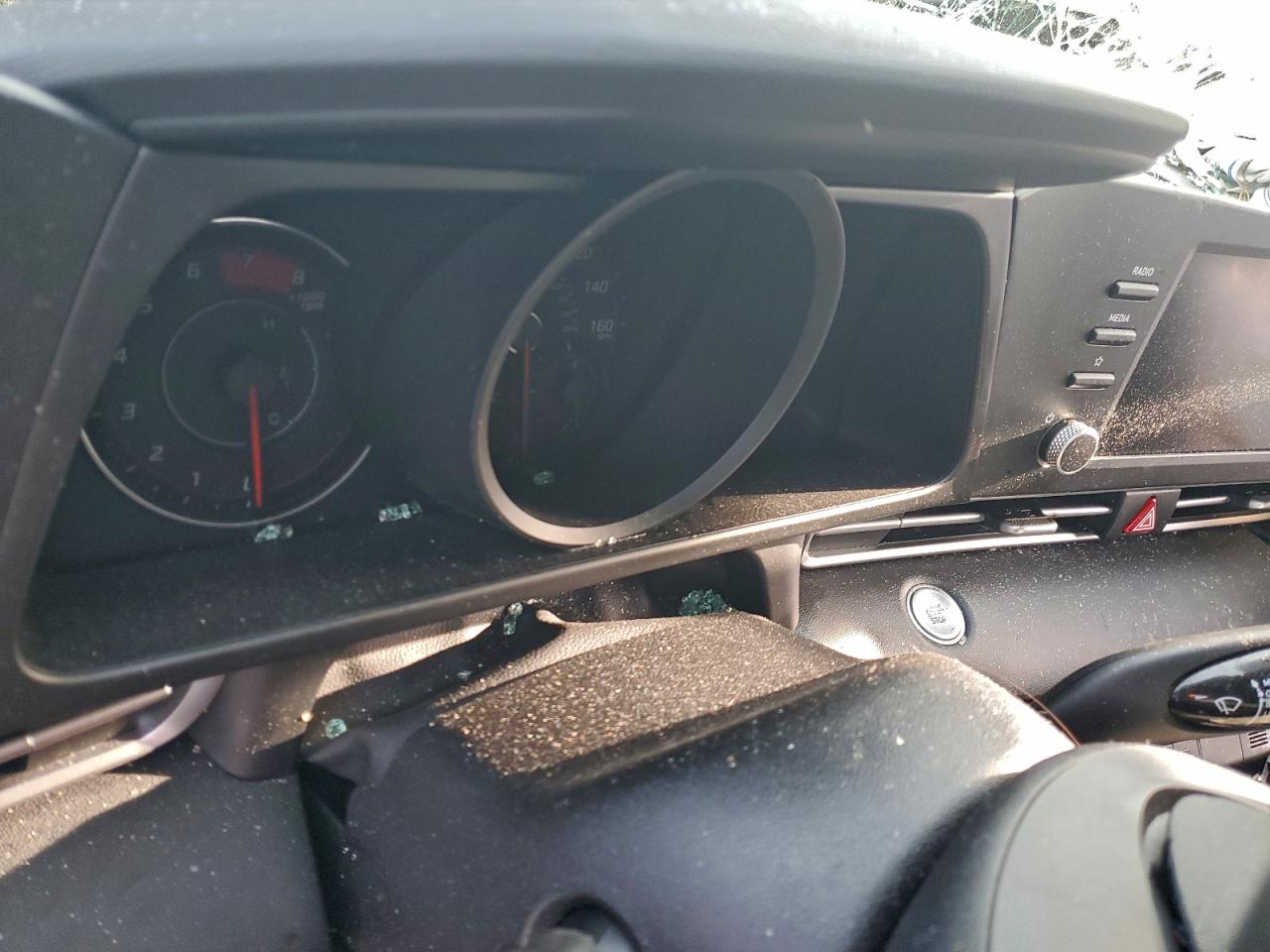 Hyundai ELANTRA Sel Image 7