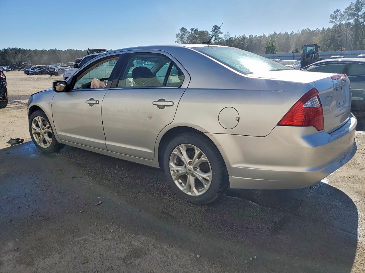 Ford Fusion Se Image 4