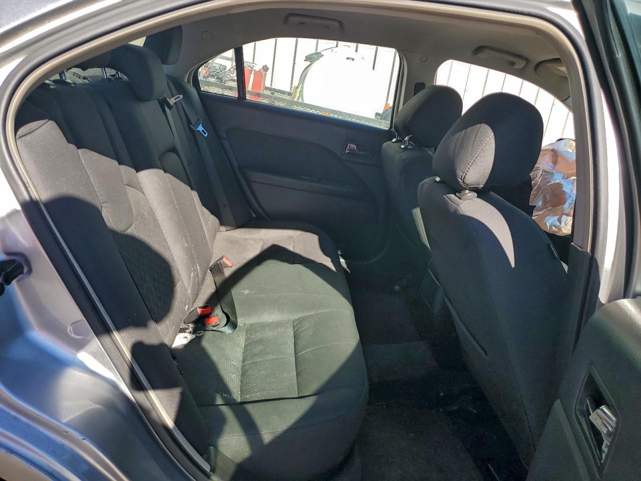 Ford Fusion Se Image 9