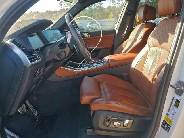 BMW X Series M50i Image 4