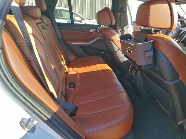 BMW X Series M50i Image 5