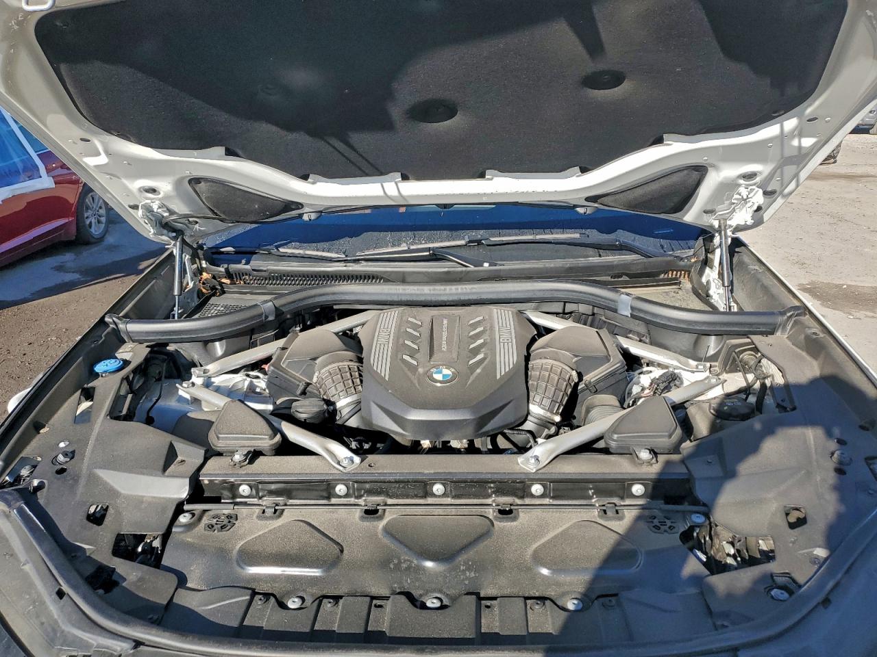 BMW X Series M50i Image 10