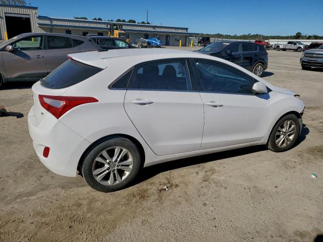 Hyundai ELANTRA Image 13
