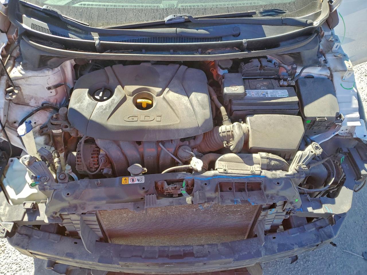 Hyundai ELANTRA Image 10