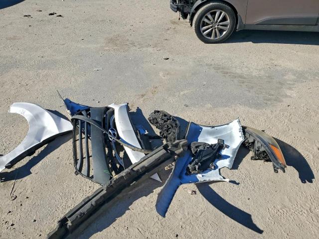 Hyundai ELANTRA Image 7