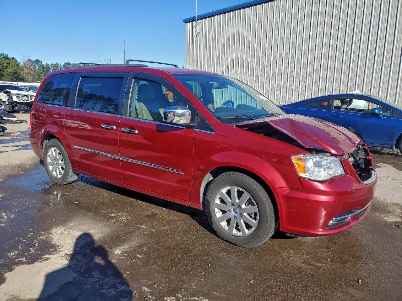 Chrysler Minivan Touring Image 12