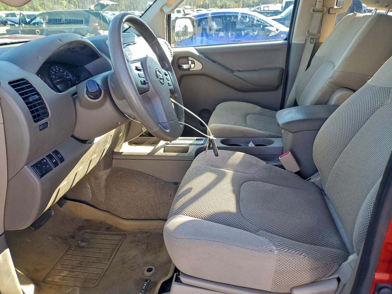 Nissan Frontier S Image 5