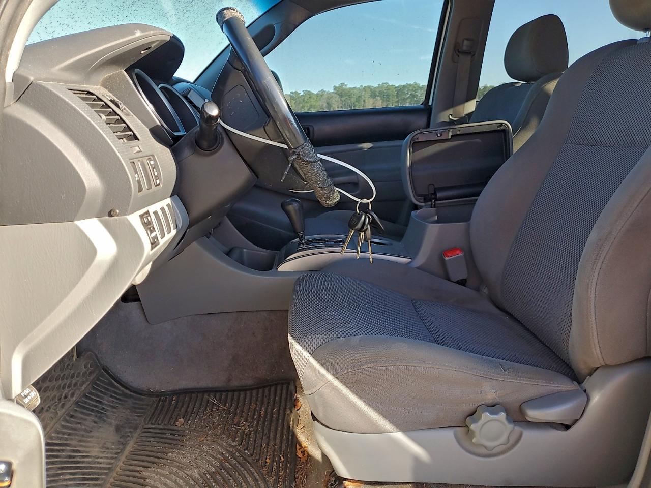 Toyota Tacoma Double Cab Prerunner Long Bed Image 3