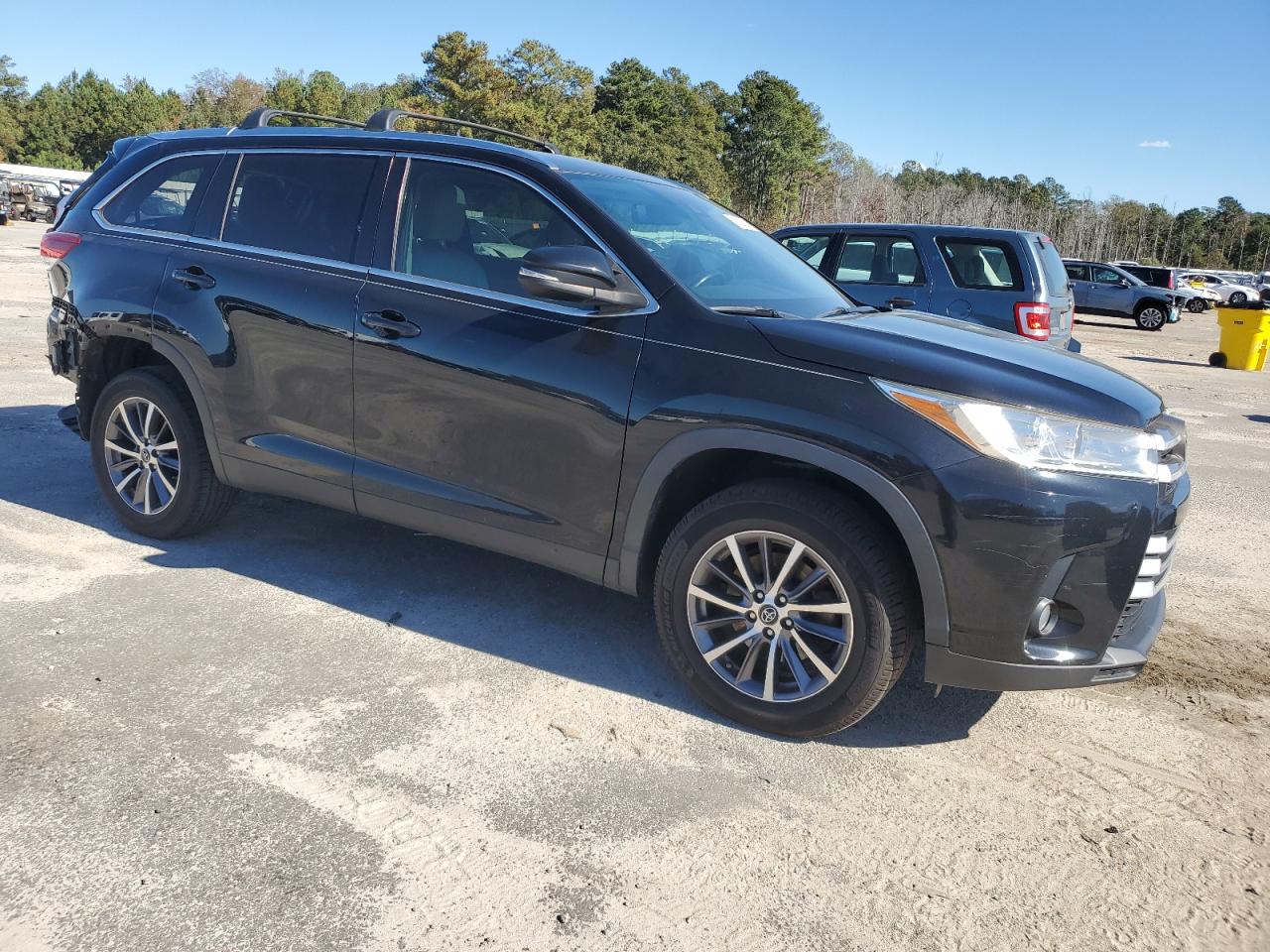 Toyota Highlander Se Image 6