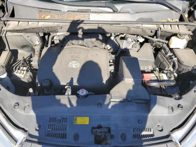 Toyota Highlander Se Image 8