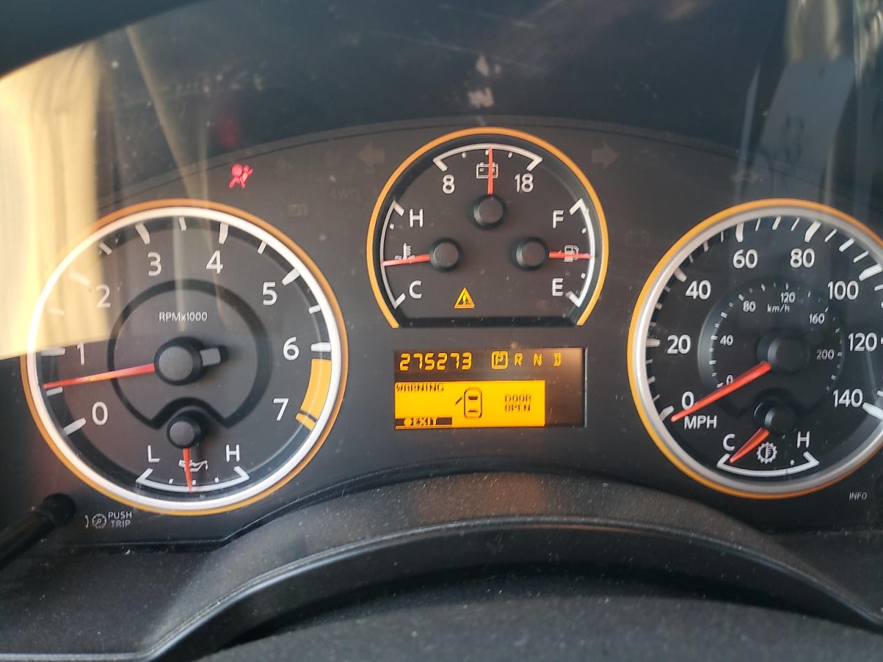 Nissan Titan S Image 8