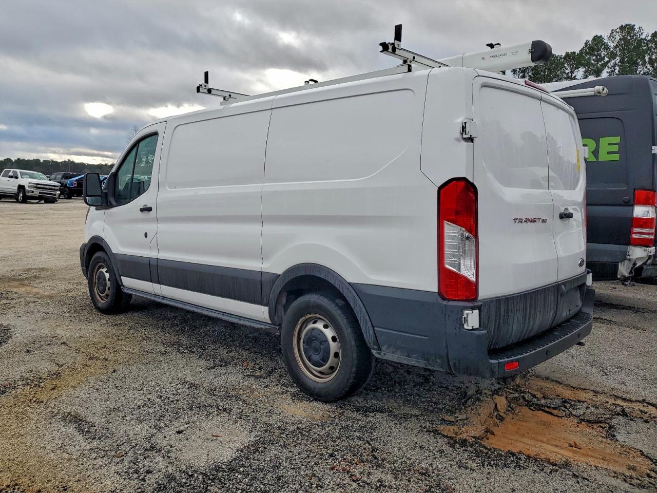 Ford Transit T-150 Image 3