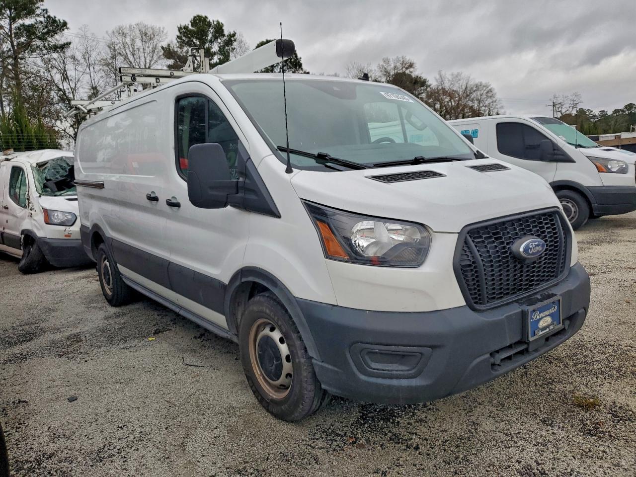 Ford Transit T-150 Image 4