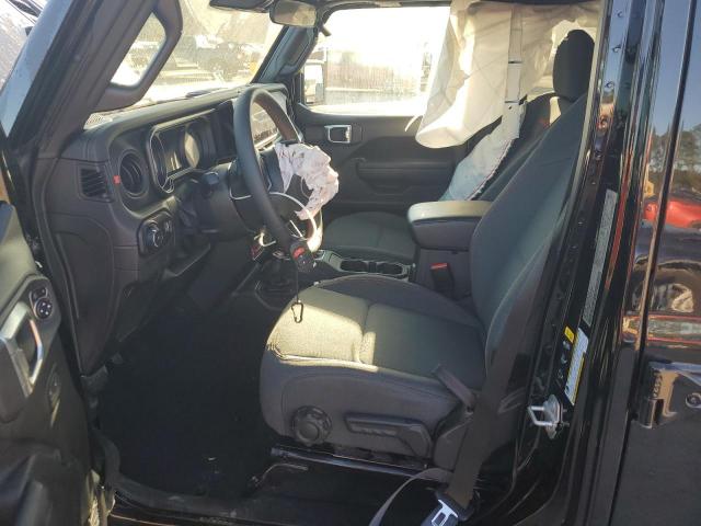 Jeep Wrangler Rubicon Image 12