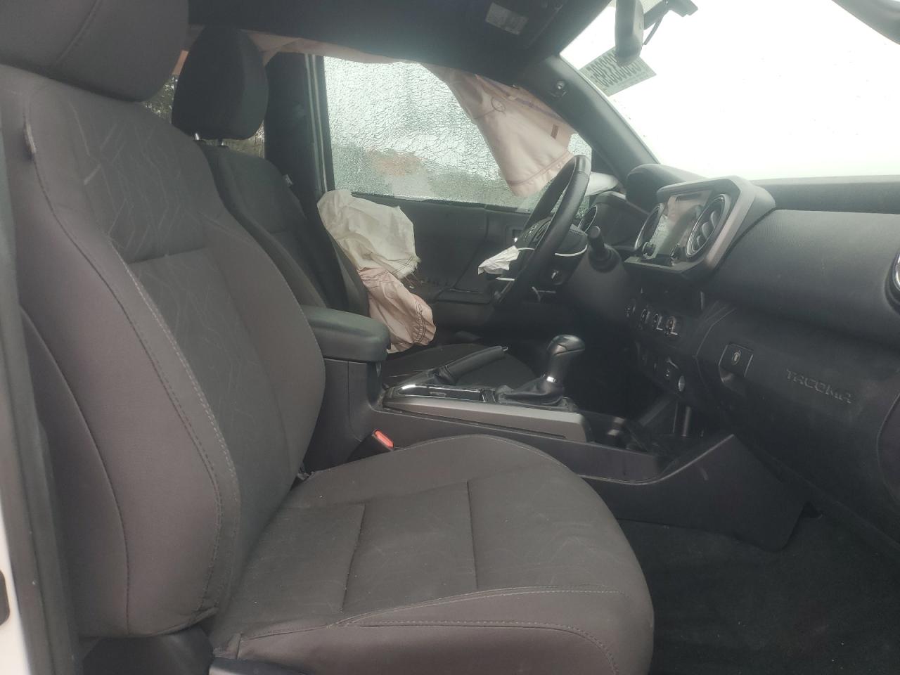 Toyota Tacoma Double Cab Image 11