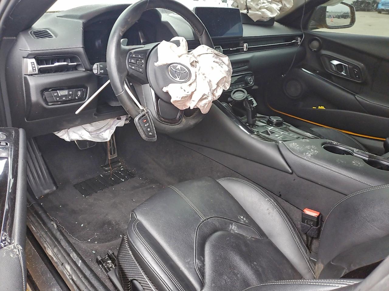 Toyota Supra Base Image 11