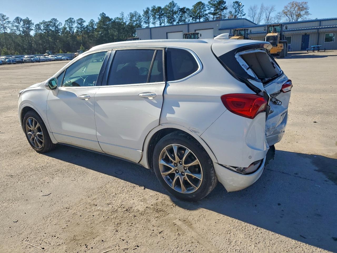 Buick Envision Essence Image 2