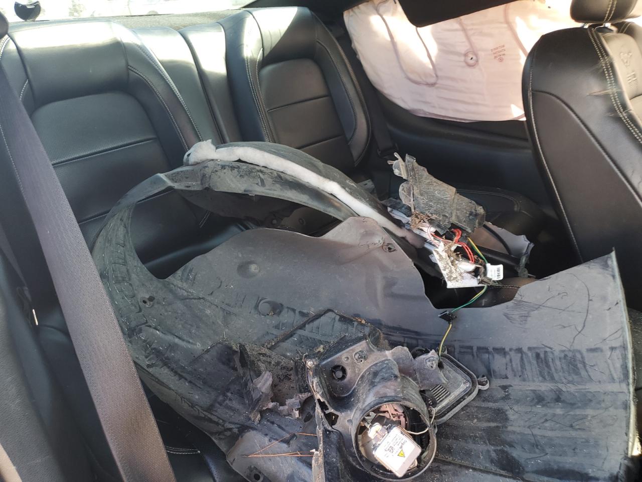 Ford Mustang Image 8