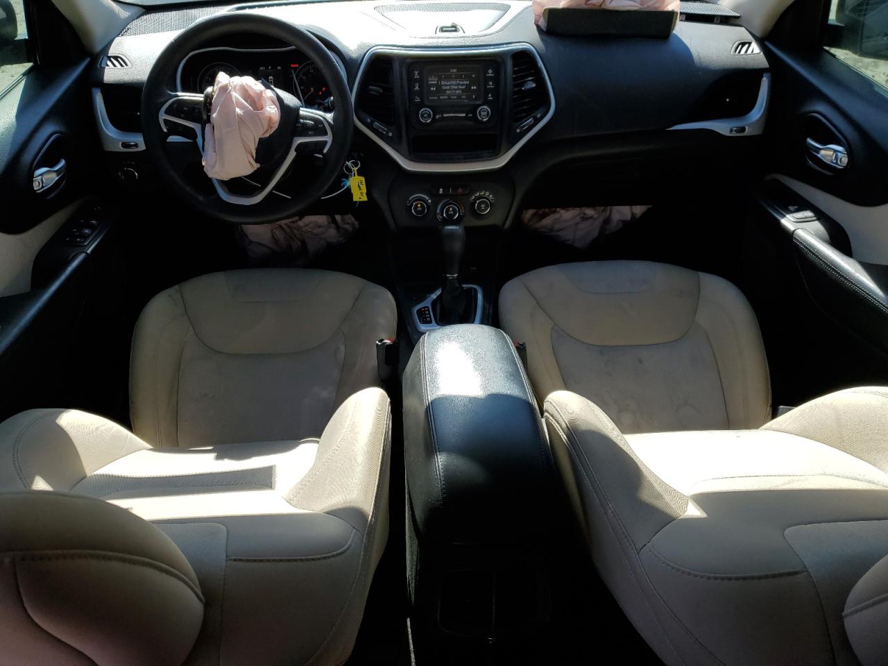 Jeep Grand Cherokee Sport Image 6