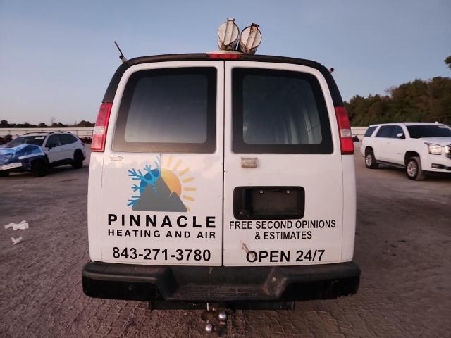 Chevrolet Express Image 5