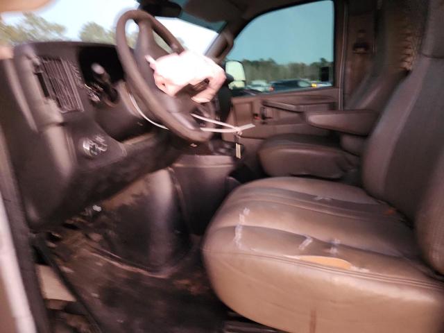 Chevrolet Express Image 10