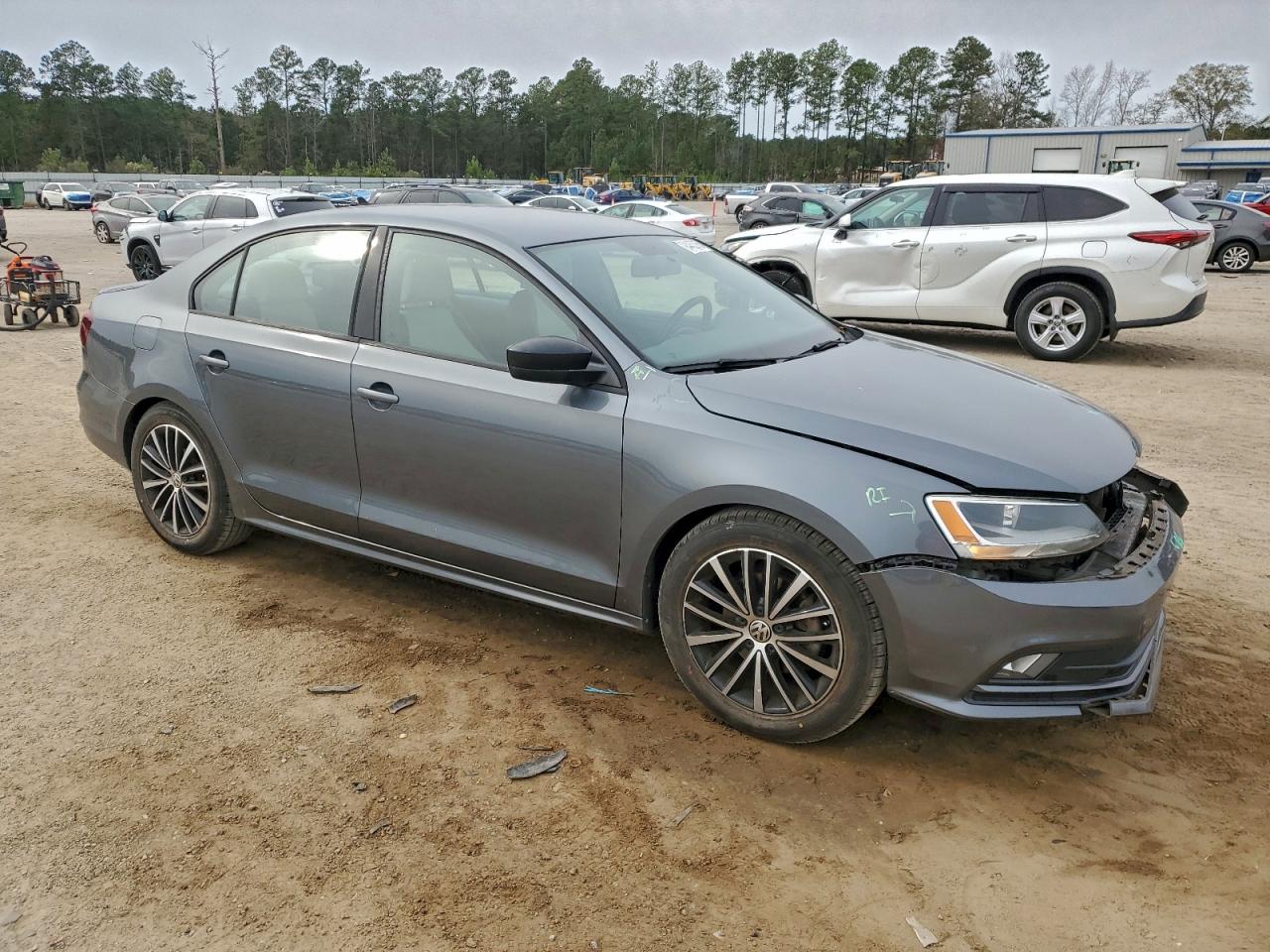 Volkswagen Jetta Sport Image 3