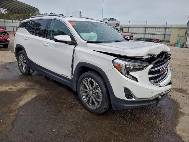 GMC Terrain Slt Image 2