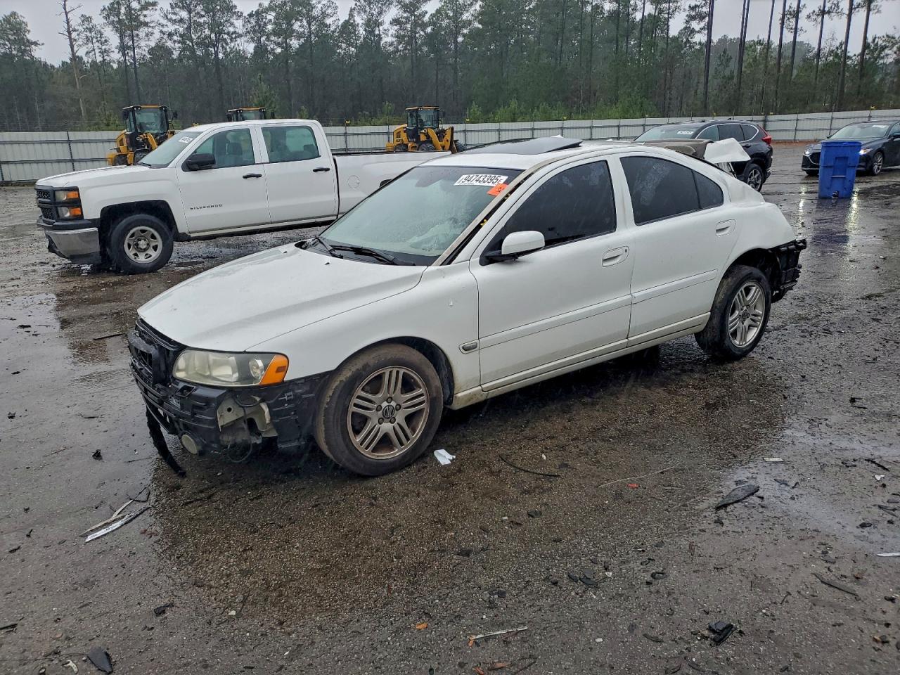Volvo S60 2.5t Image 1